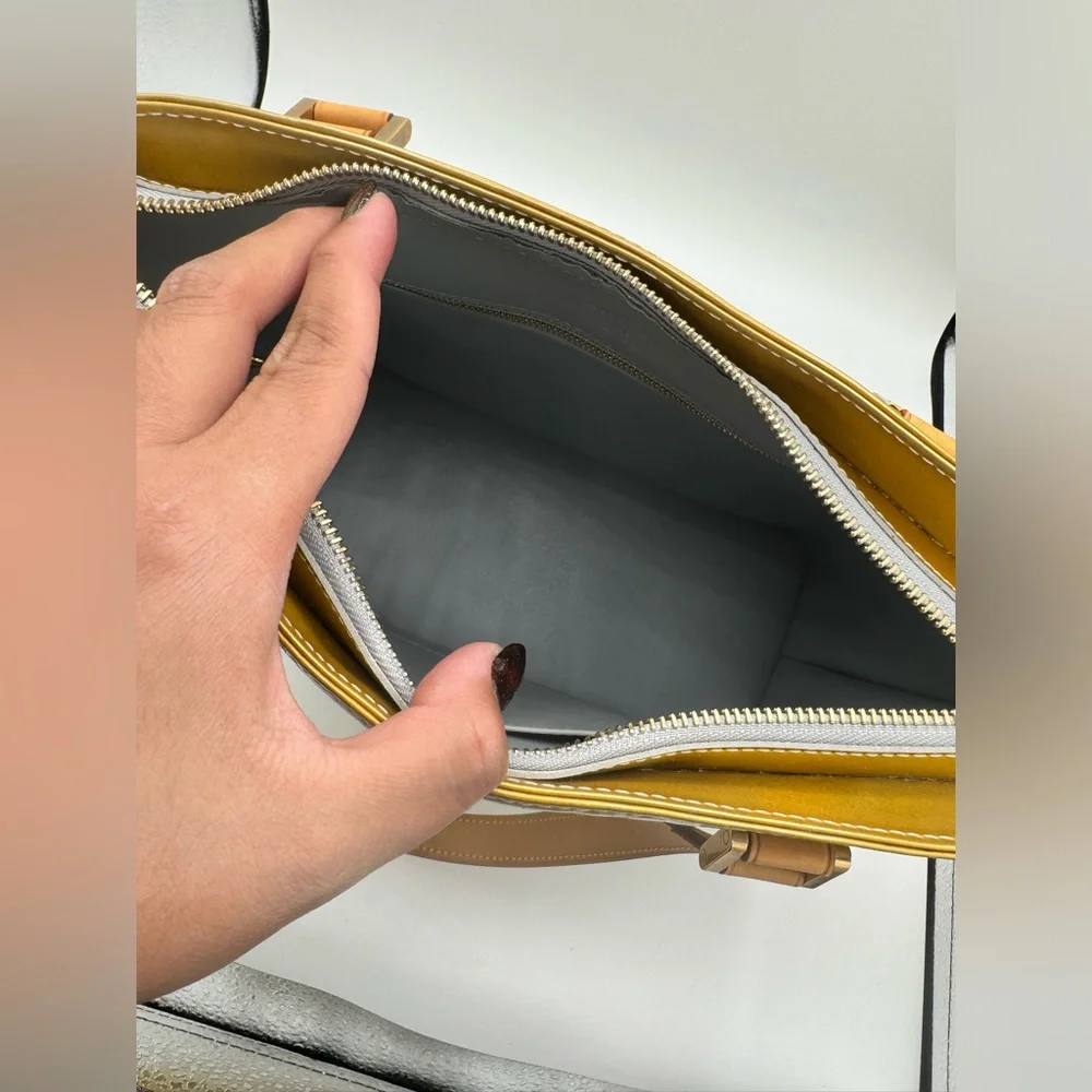 Louis Vuitton Monogram Vernis Bag EUC - Picture 8 of 15